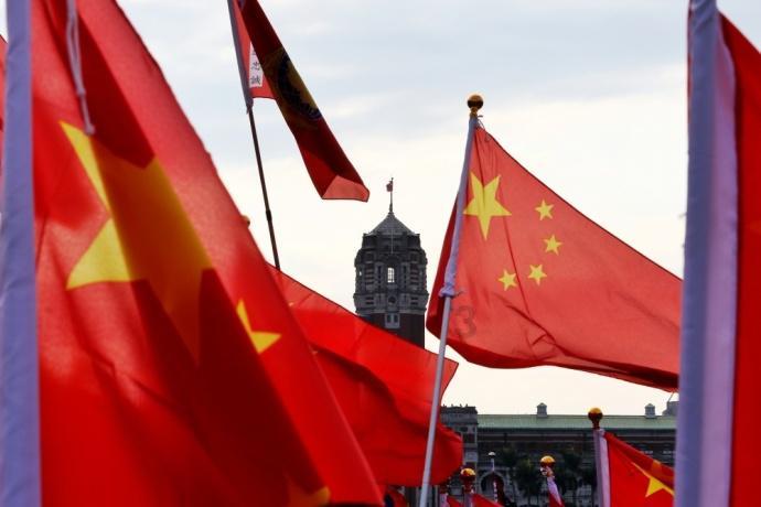 福州首条温泉主题水街开放 整条溪都是温泉水