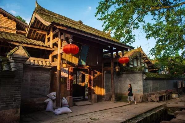 A股市场强劲反弹 “中字头”创3年多最大涨幅