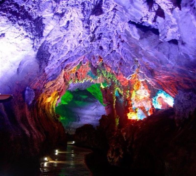 离开张兰，肖肖扭头和大明星秦岚同框带货，却处境尴尬流量惨淡